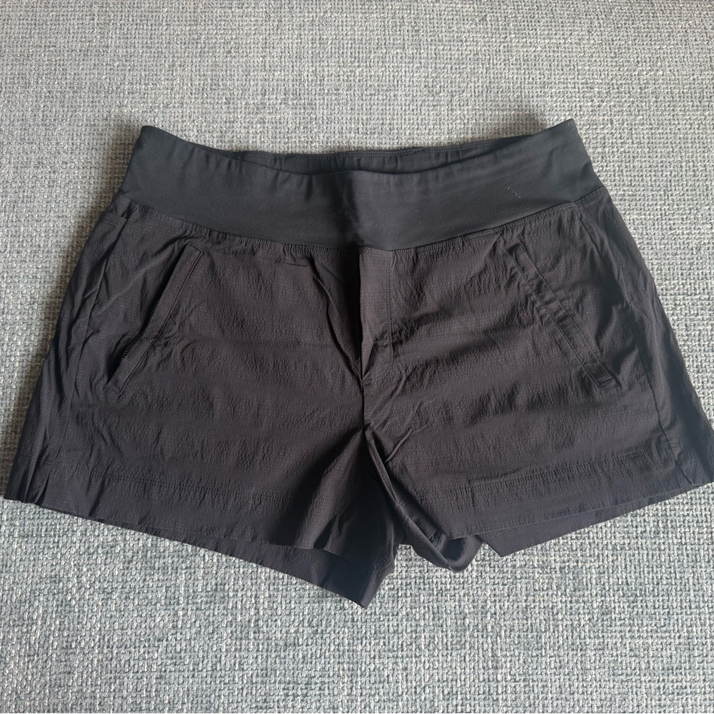 Athleta Women's Black Athletic Shorts